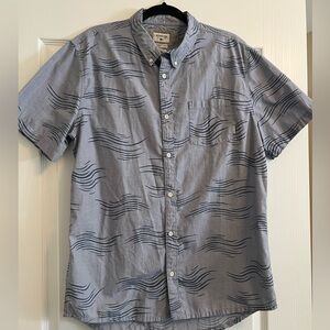 Quiksilver Modern Fit Button Down Size L